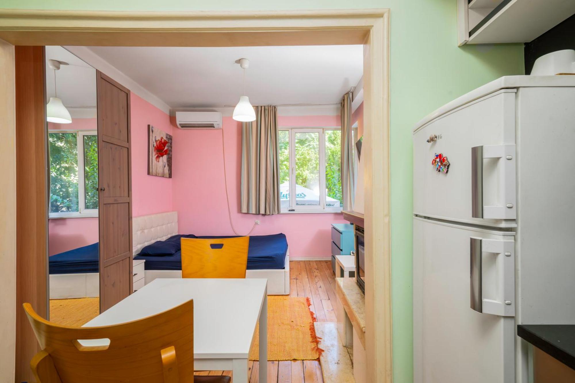 Apartament Sofia'S 1Bd Colourful Getaway Near Ndk Zewnętrze zdjęcie